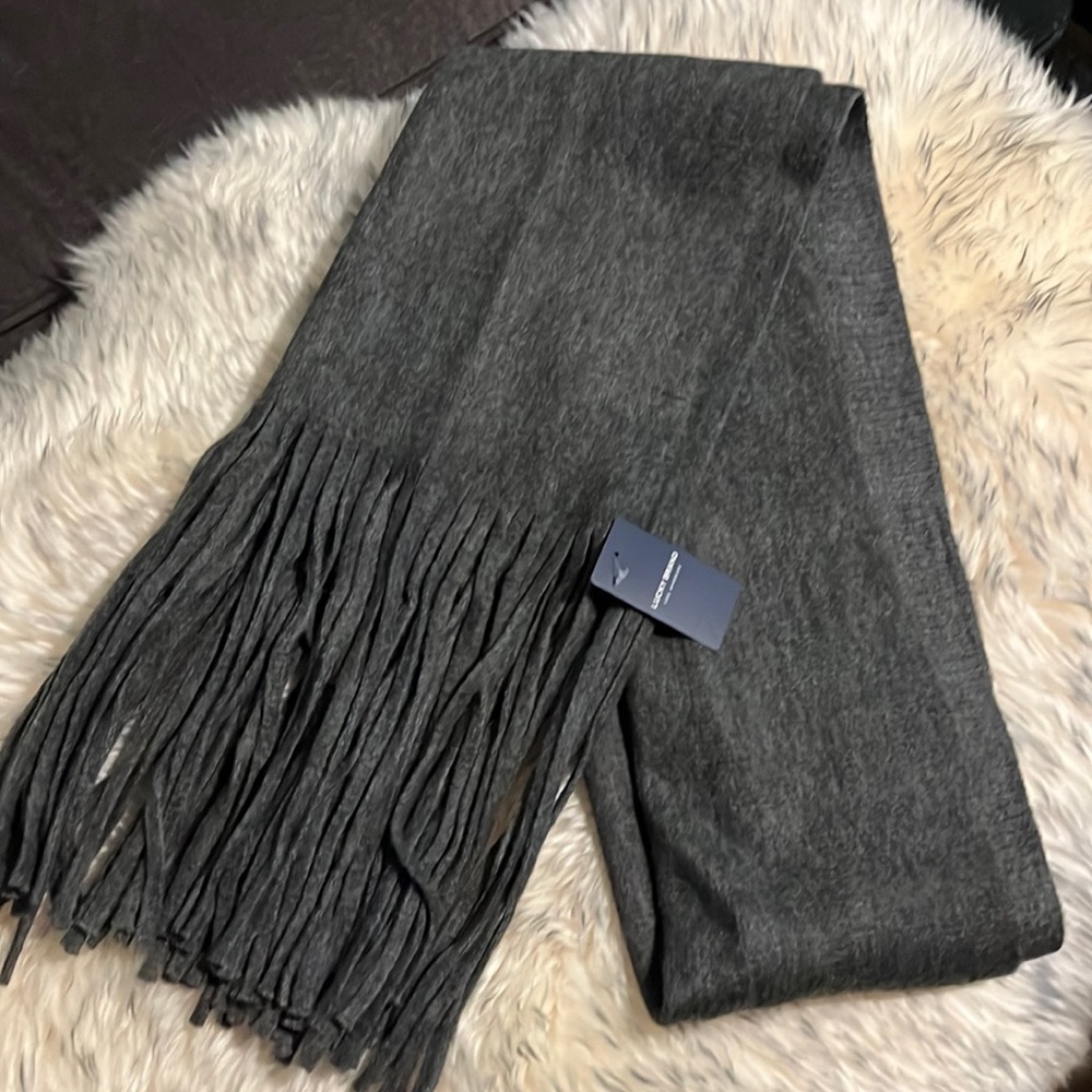 Super soft Lucky Brand scarf